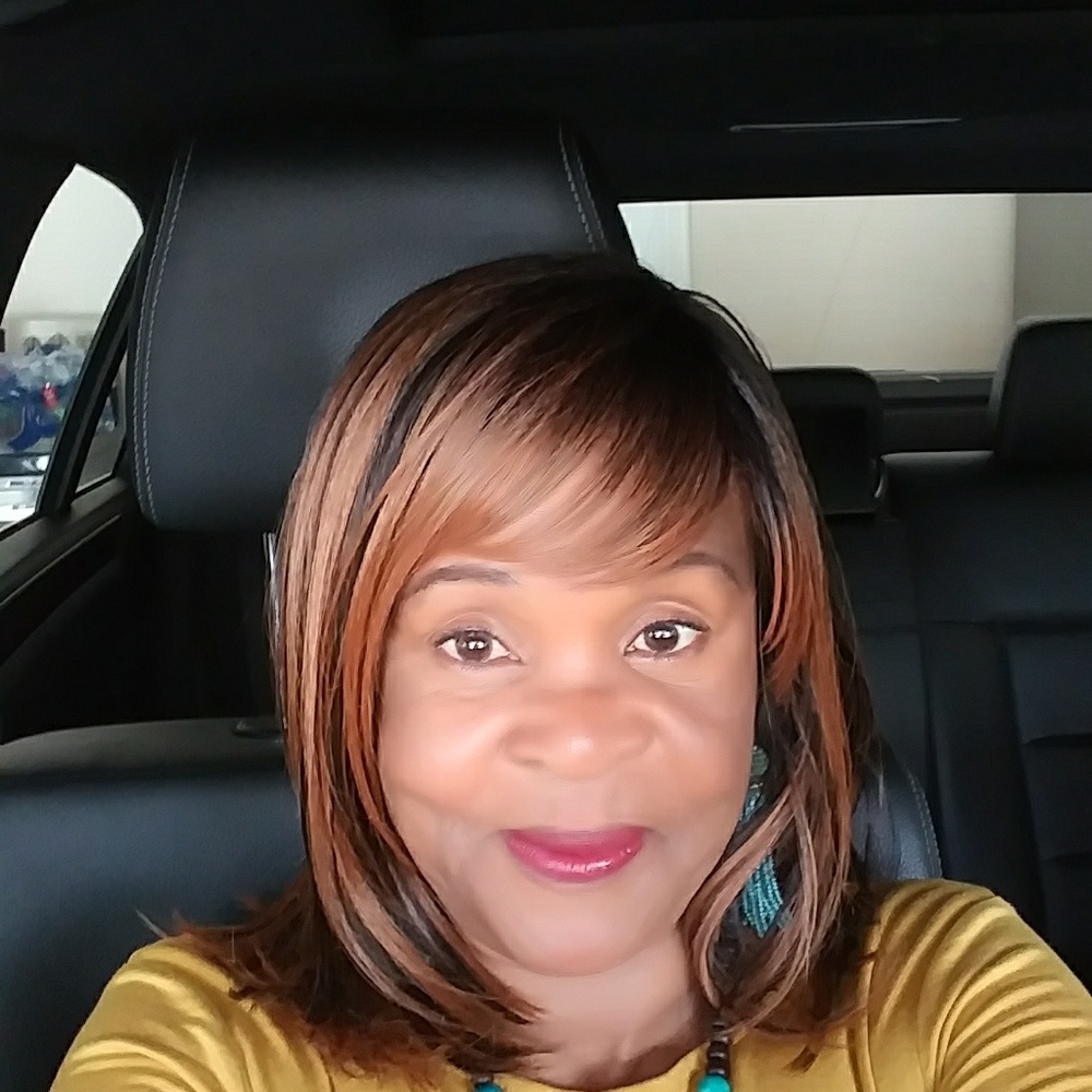 Meet your Posher, Hettie